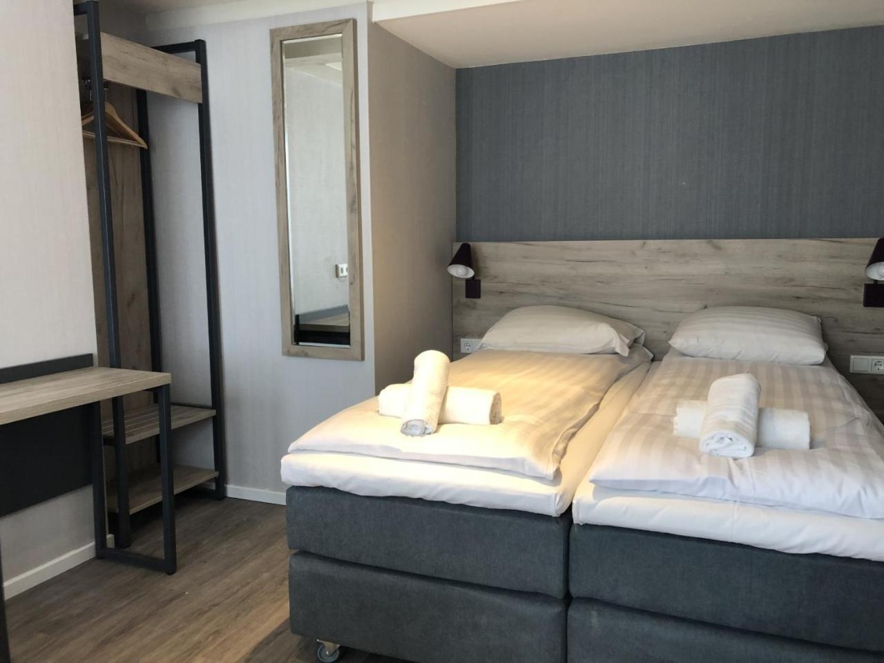Facade Hotel Амстердам Екстериор снимка