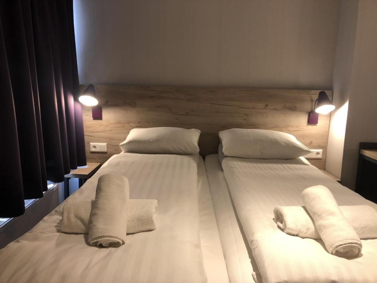 Facade Hotel Амстердам Екстериор снимка